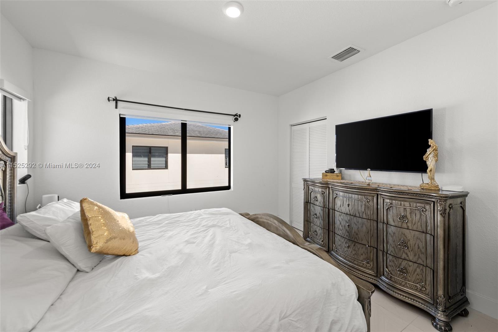 1168 NW 2 Ln, Florida City, Florida 33034, 5 Bedrooms Bedrooms, ,4 BathroomsBathrooms,Residential,For Sale,1168 NW 2 Ln,A11525292