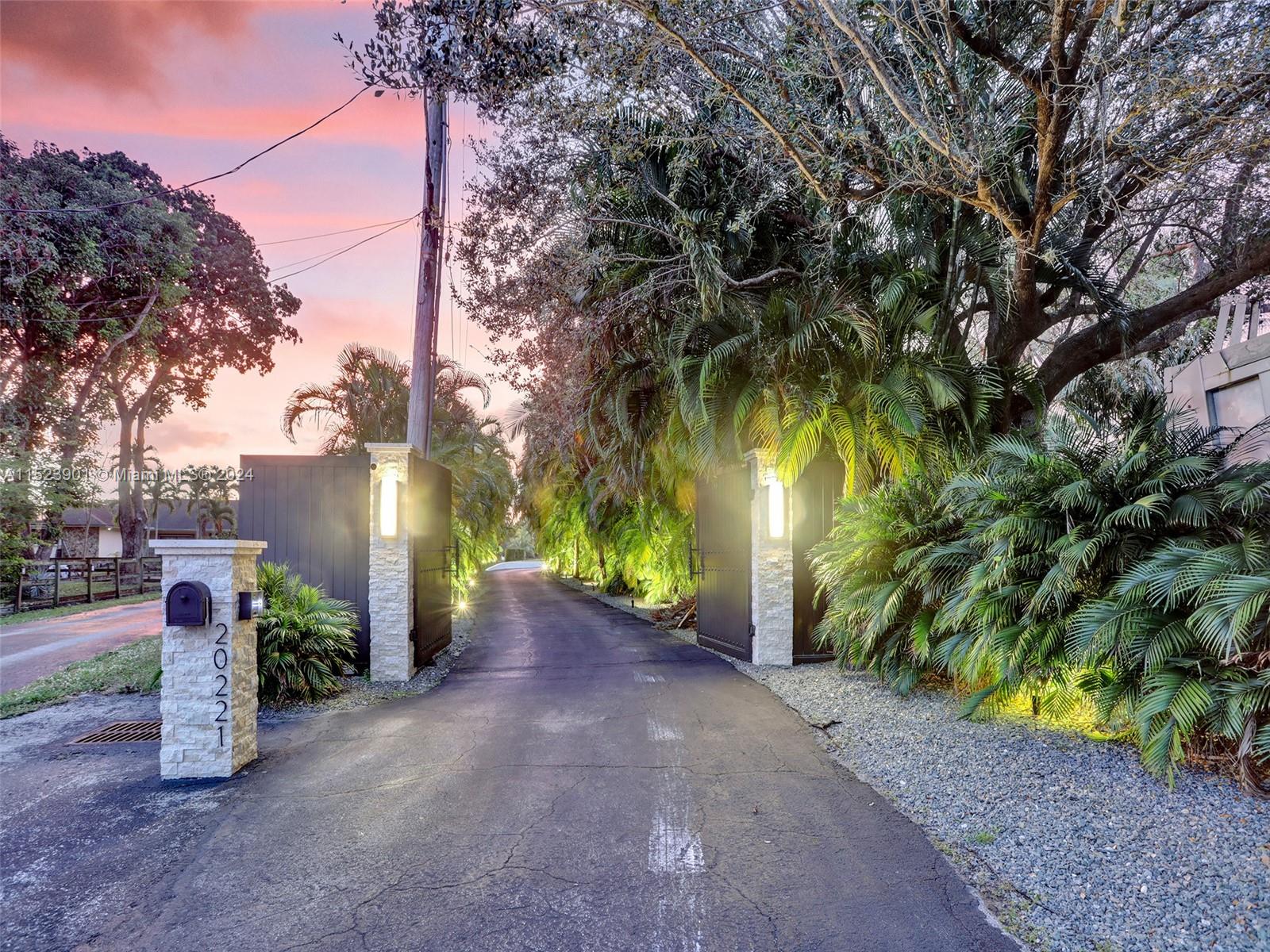 20221 48th Pl, Southwest Ranches, FL, 33332 United States, 4 Bedrooms Bedrooms, ,3 BathroomsBathrooms,Residential,For Sale,48th Pl,A11523901