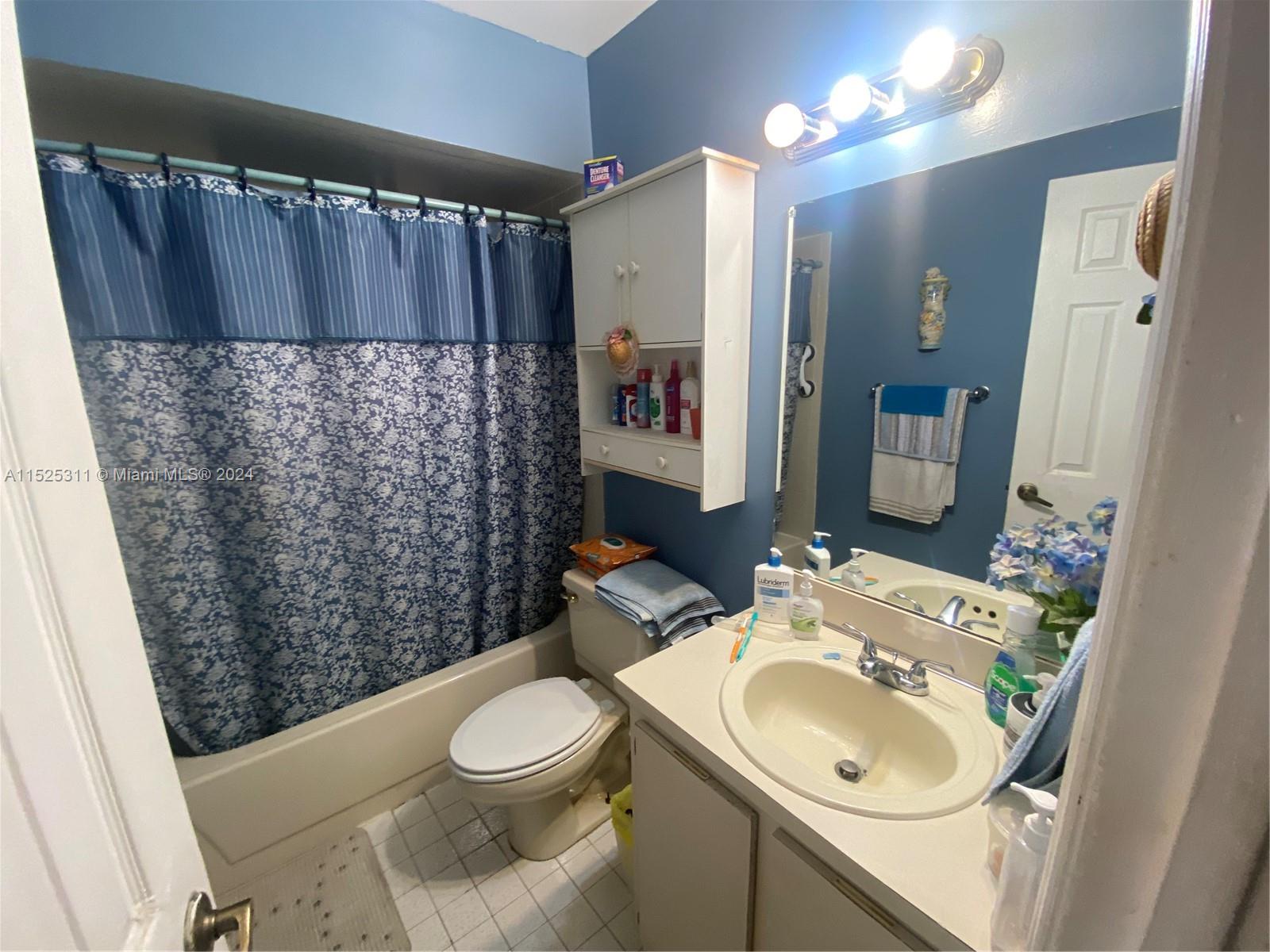 2nd Bathroom