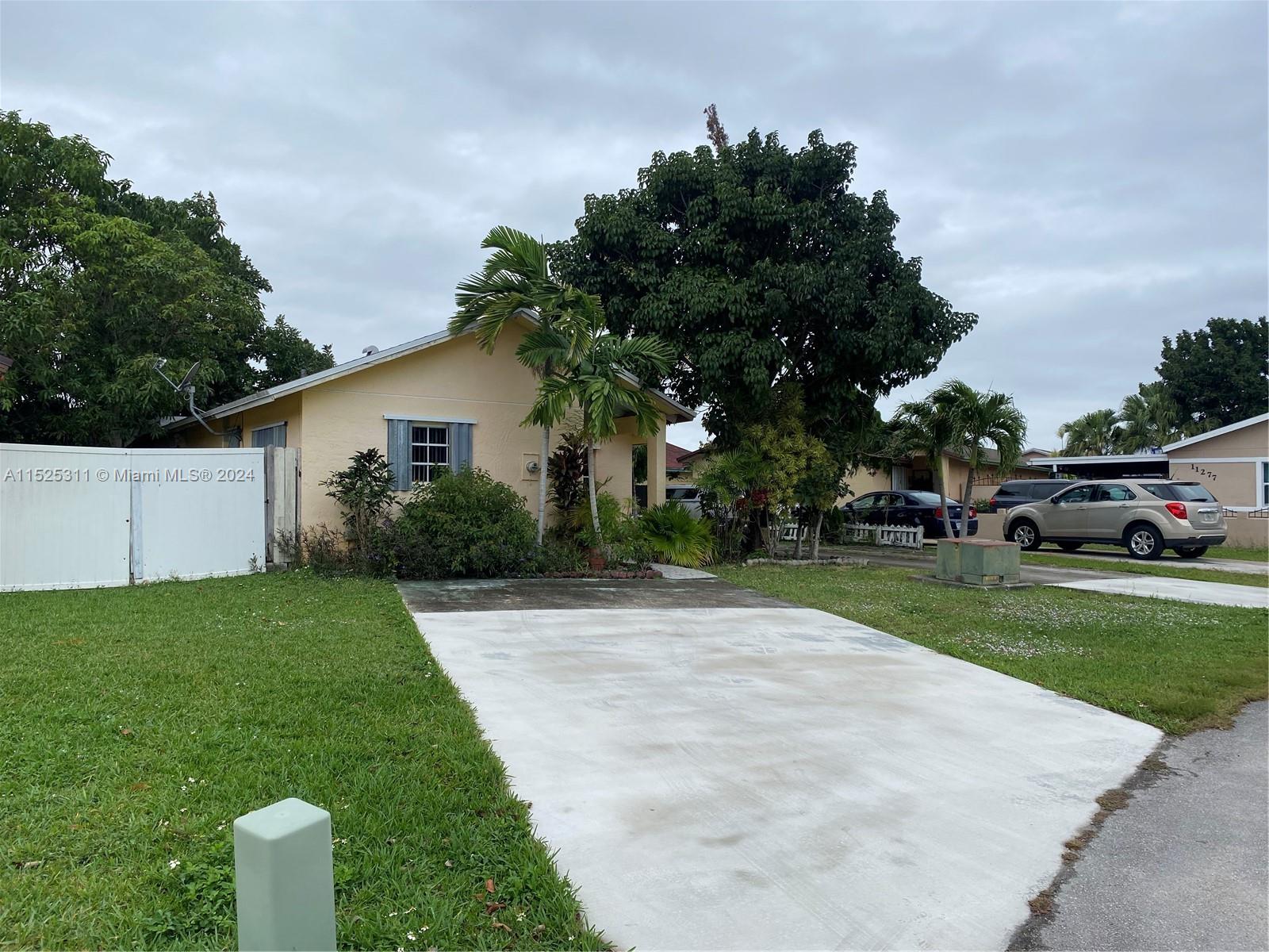 11289 155th Ln, Miami, FL, 33157 United States, 2 Bedrooms Bedrooms, ,2 BathroomsBathrooms,Residential,For Sale,155th Ln,A11525311