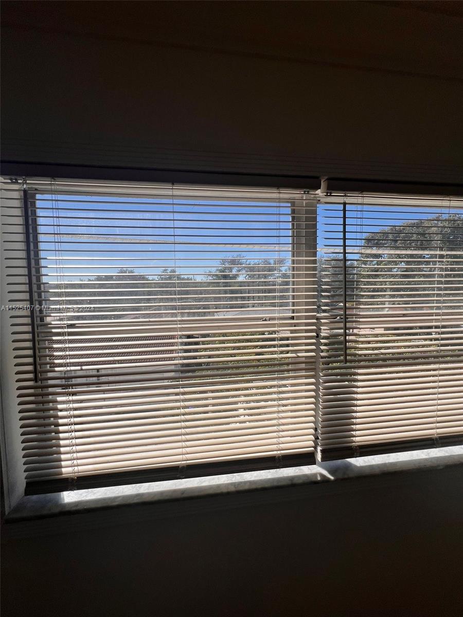 2008 Jackson St C5, Hollywood, Florida 33020, 2 Bedrooms Bedrooms, ,1 BathroomBathrooms,Residentiallease,For Rent,2008 Jackson St C5,A11525407