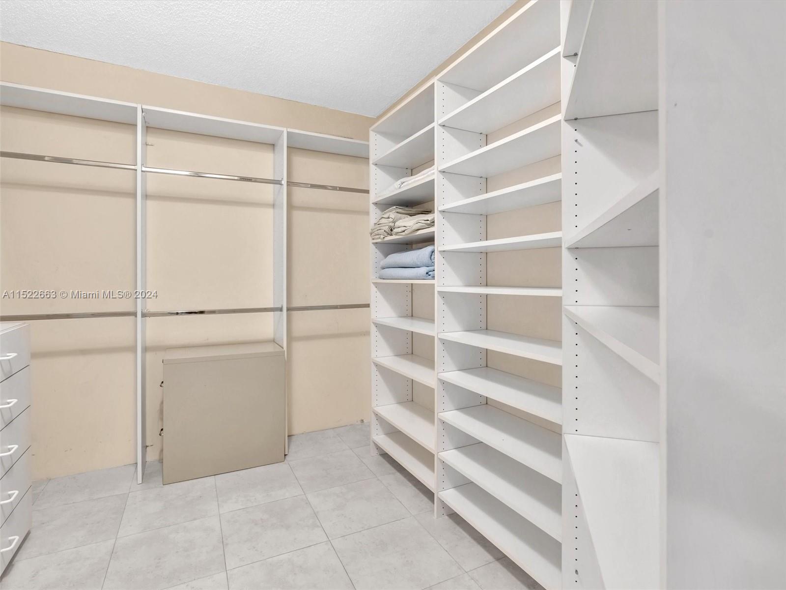 19195 NE 36th Ct 1706, Aventura, Florida 33180, 3 Bedrooms Bedrooms, ,3 BathroomsBathrooms,Residentiallease,For Rent,19195 NE 36th Ct 1706,A11522663