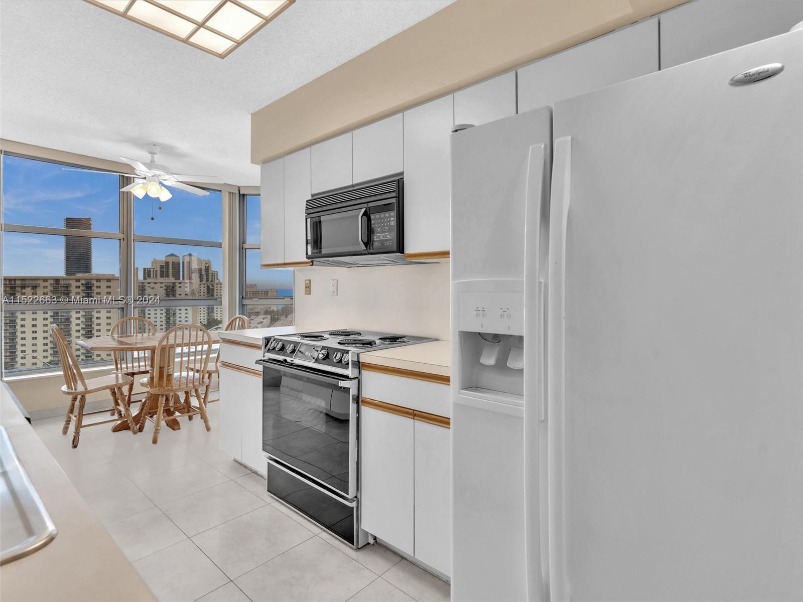 19195 NE 36th Ct 1706, Aventura, Florida 33180, 3 Bedrooms Bedrooms, ,3 BathroomsBathrooms,Residentiallease,For Rent,19195 NE 36th Ct 1706,A11522663