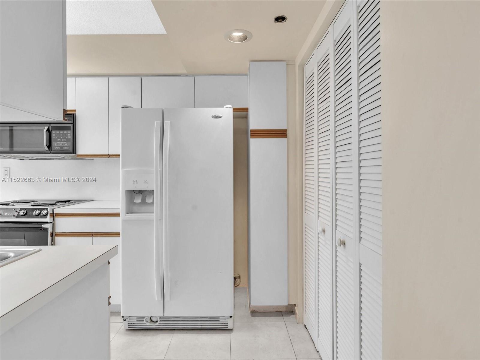 19195 NE 36th Ct 1706, Aventura, Florida 33180, 3 Bedrooms Bedrooms, ,3 BathroomsBathrooms,Residentiallease,For Rent,19195 NE 36th Ct 1706,A11522663