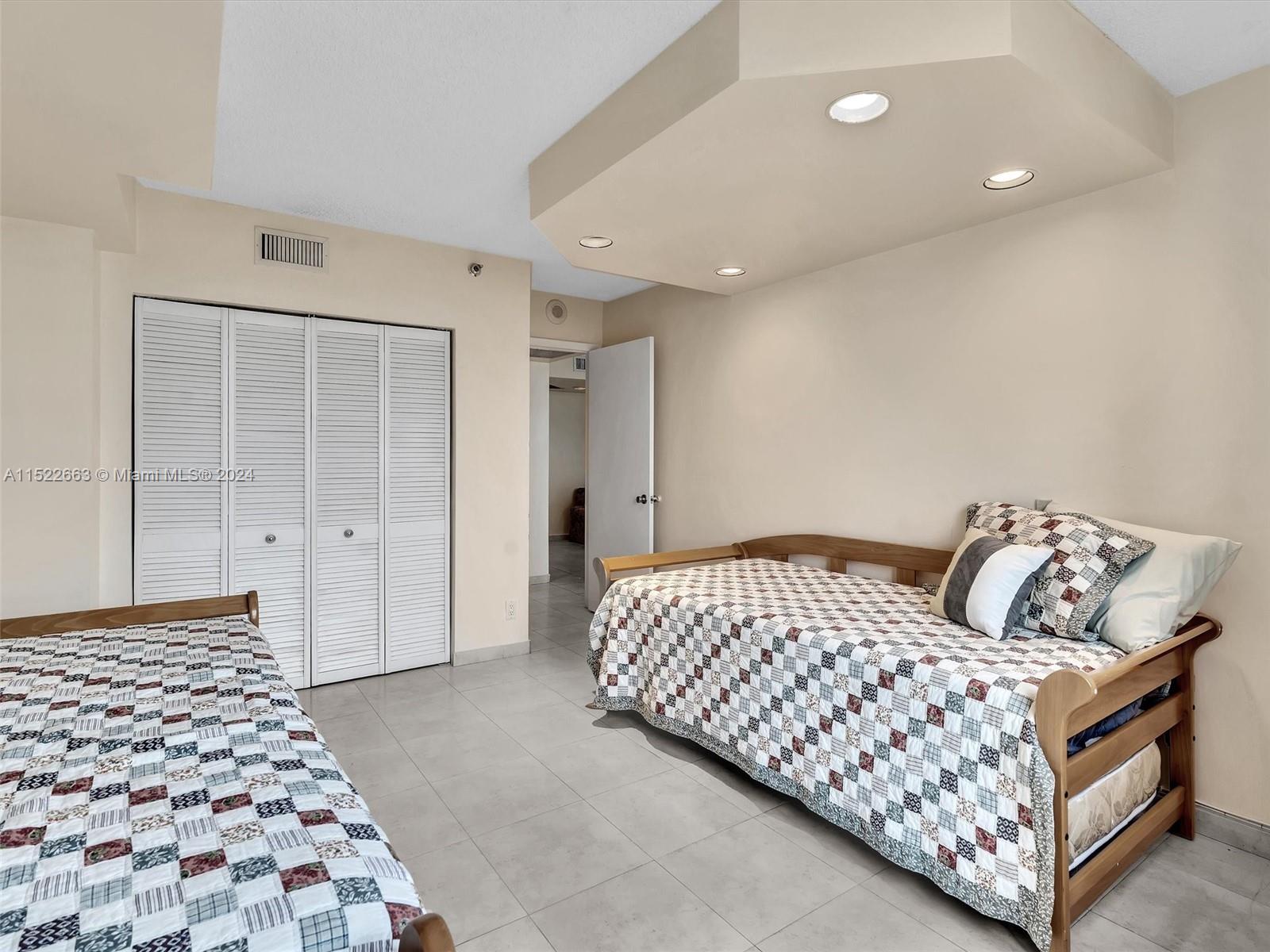 19195 NE 36th Ct 1706, Aventura, Florida 33180, 3 Bedrooms Bedrooms, ,3 BathroomsBathrooms,Residentiallease,For Rent,19195 NE 36th Ct 1706,A11522663