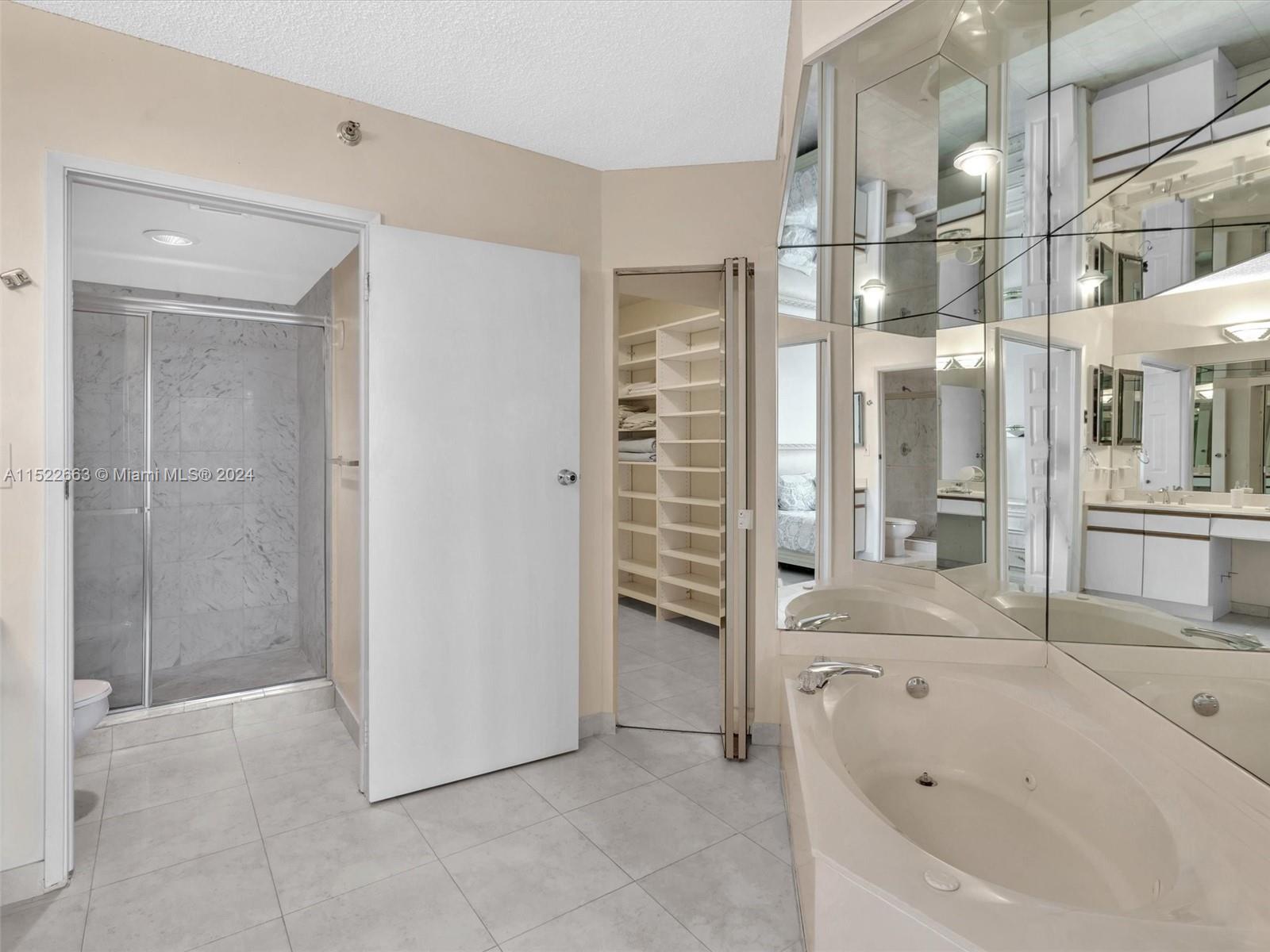 19195 NE 36th Ct 1706, Aventura, Florida 33180, 3 Bedrooms Bedrooms, ,3 BathroomsBathrooms,Residentiallease,For Rent,19195 NE 36th Ct 1706,A11522663