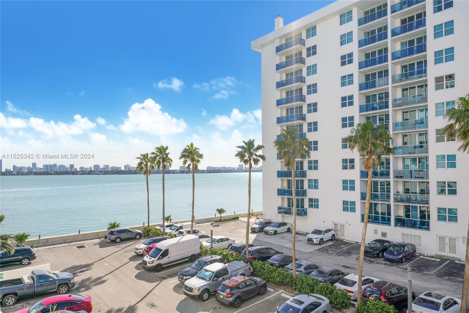 7501 E Treasure Dr #3A For Sale A11525342, FL