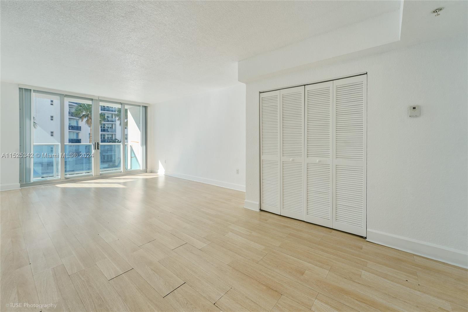 7501 E Treasure Dr 3A, North Bay Village, Florida 33141, 1 Bedroom Bedrooms, ,1 BathroomBathrooms,Residential,For Sale,7501 E Treasure Dr 3A,A11525342