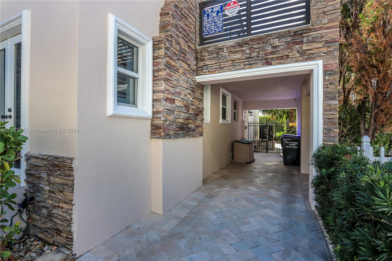 312 Fillmore St, Hollywood, Florida 33019, 3 Bedrooms Bedrooms, ,2 BathroomsBathrooms,Residential,For Sale,312 Fillmore St,A11523757