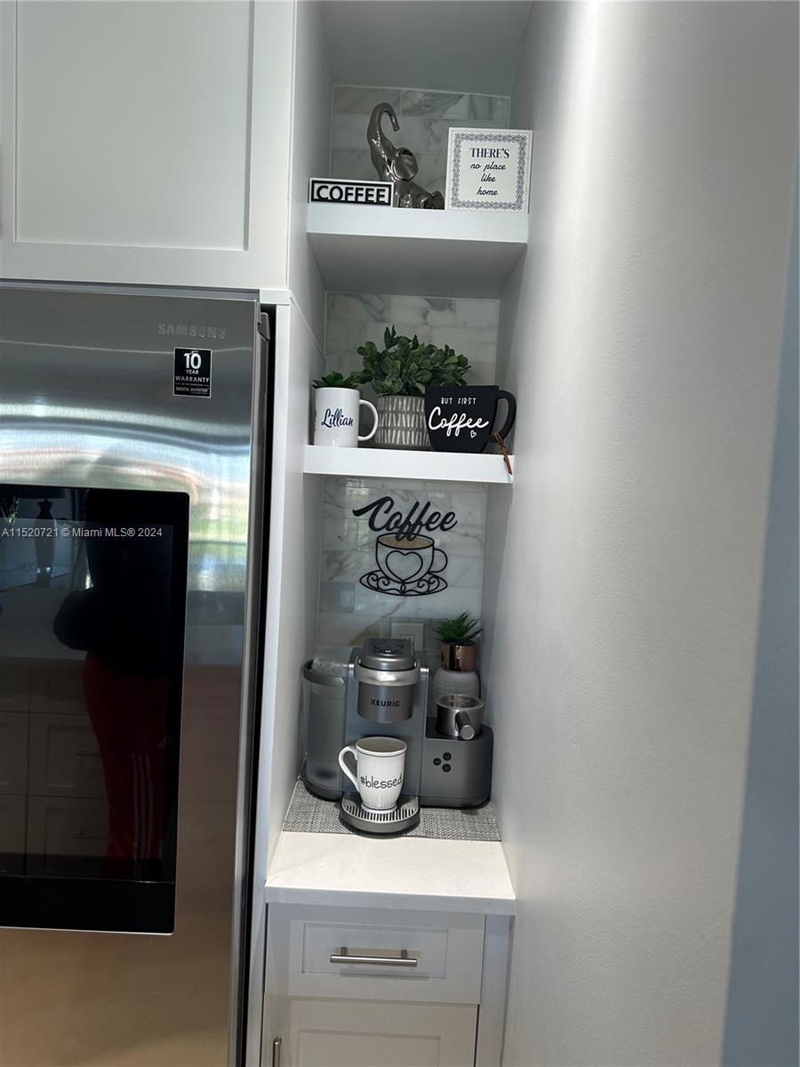 200 Diplomat Pkwy 827, Hallandale Beach, Florida 33009, 1 Bedroom Bedrooms, ,1 BathroomBathrooms,Residential,For Sale,200 Diplomat Pkwy 827,A11520721