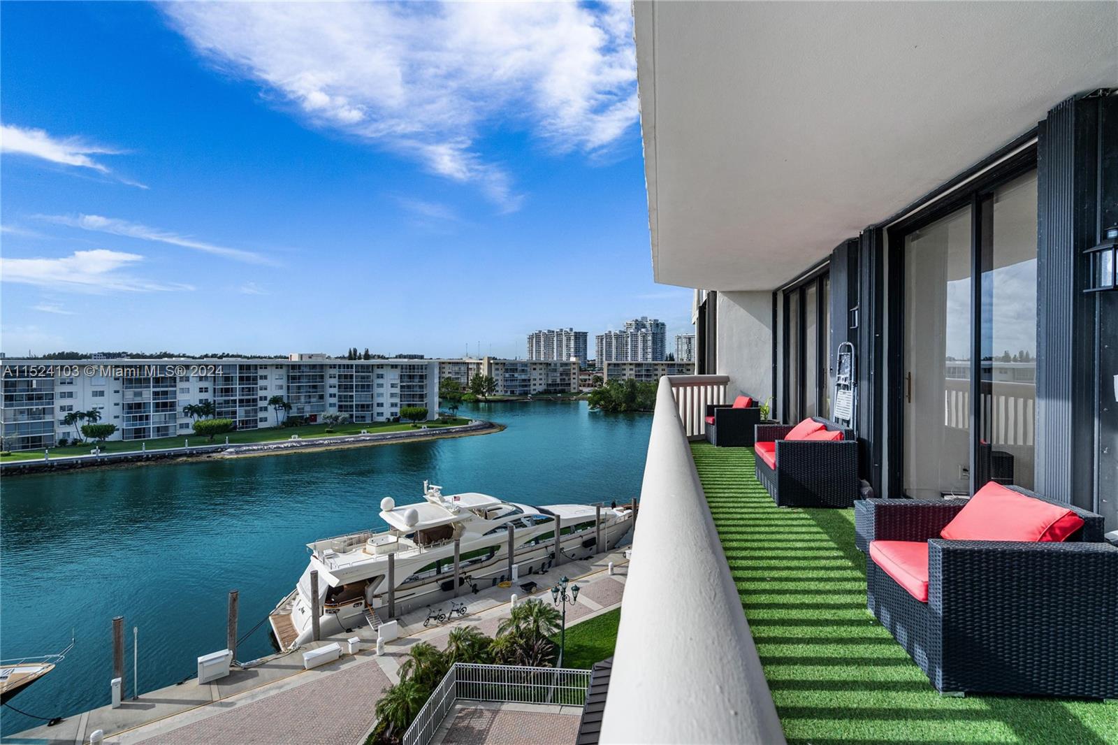 1000 W Island Blvd #612 For Sale A11524103, FL