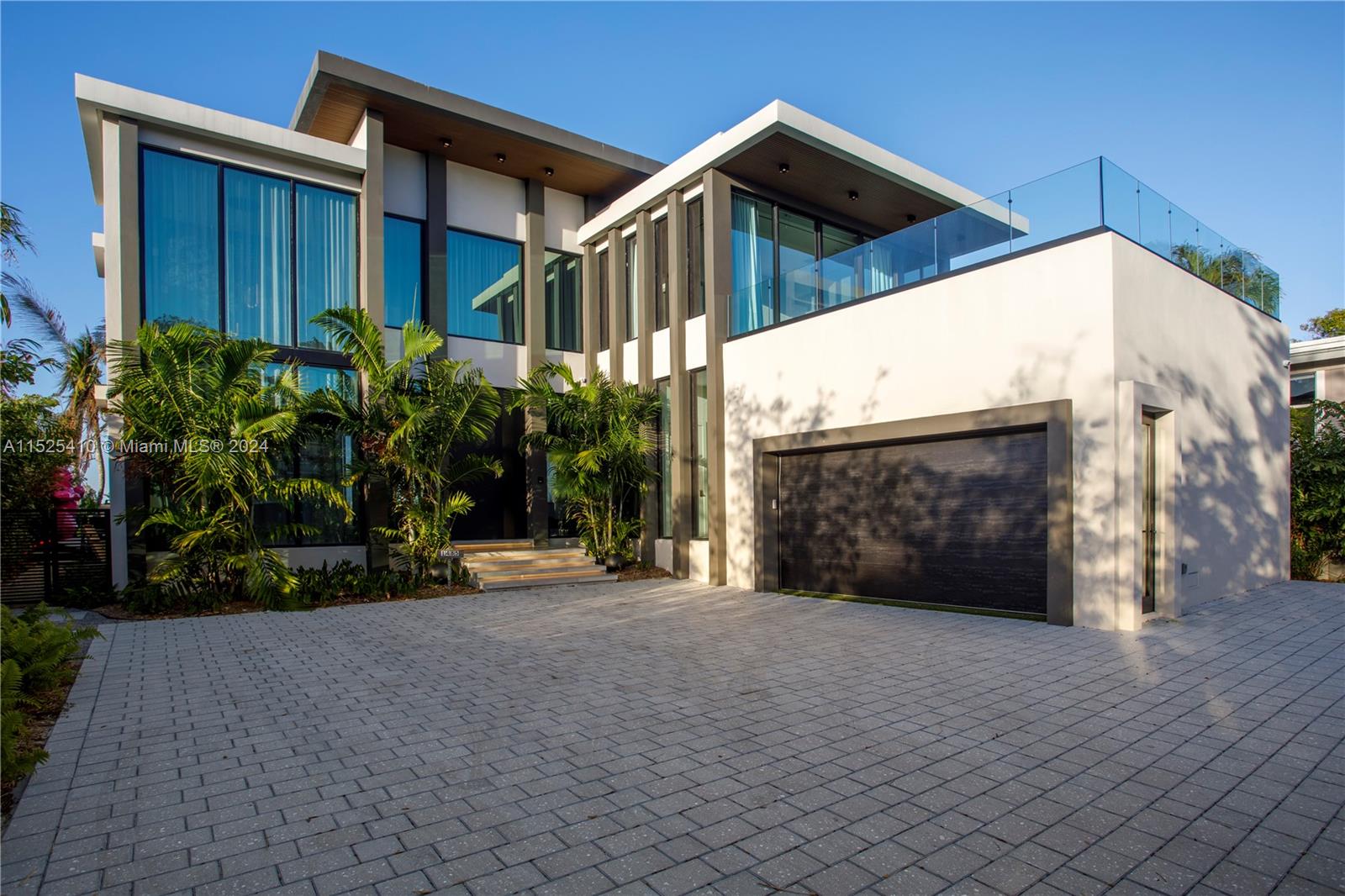 1485 Cleveland Rd, Miami Beach, FL, 33141 United States, 6 Bedrooms Bedrooms, ,6 BathroomsBathrooms,Residential,For Sale,Cleveland Rd,A11525410