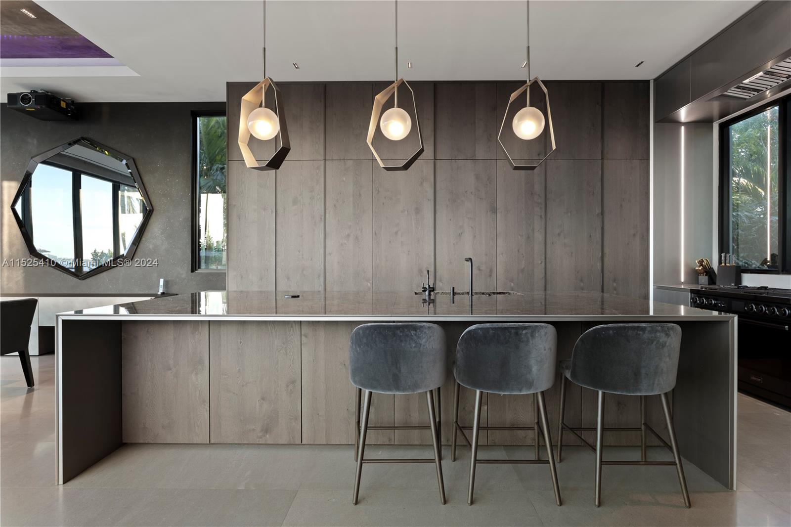 1485 Cleveland Rd, Miami Beach, Florida 33141, 6 Bedrooms Bedrooms, ,6 BathroomsBathrooms,Residential,For Sale,1485 Cleveland Rd,A11525410