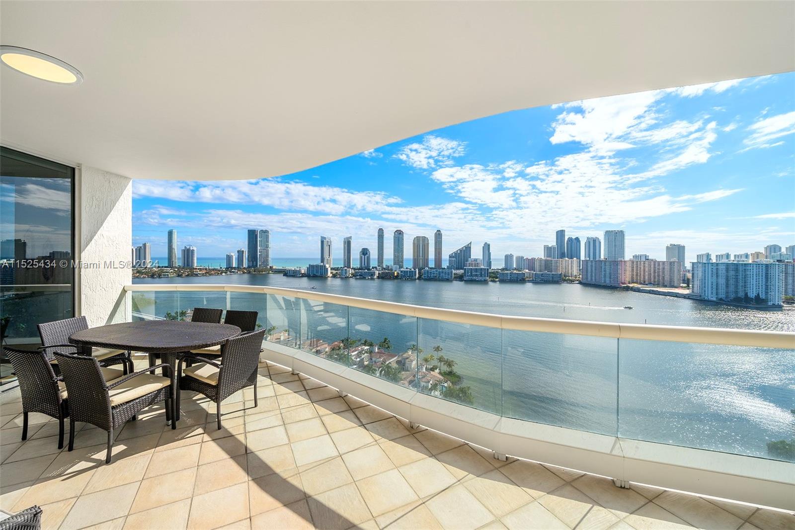 6000 Island Blvd, Aventura, FL, 33160 United States, 4 Bedrooms Bedrooms, ,3 BathroomsBathrooms,Residential,For Sale,Island Blvd,A11525434