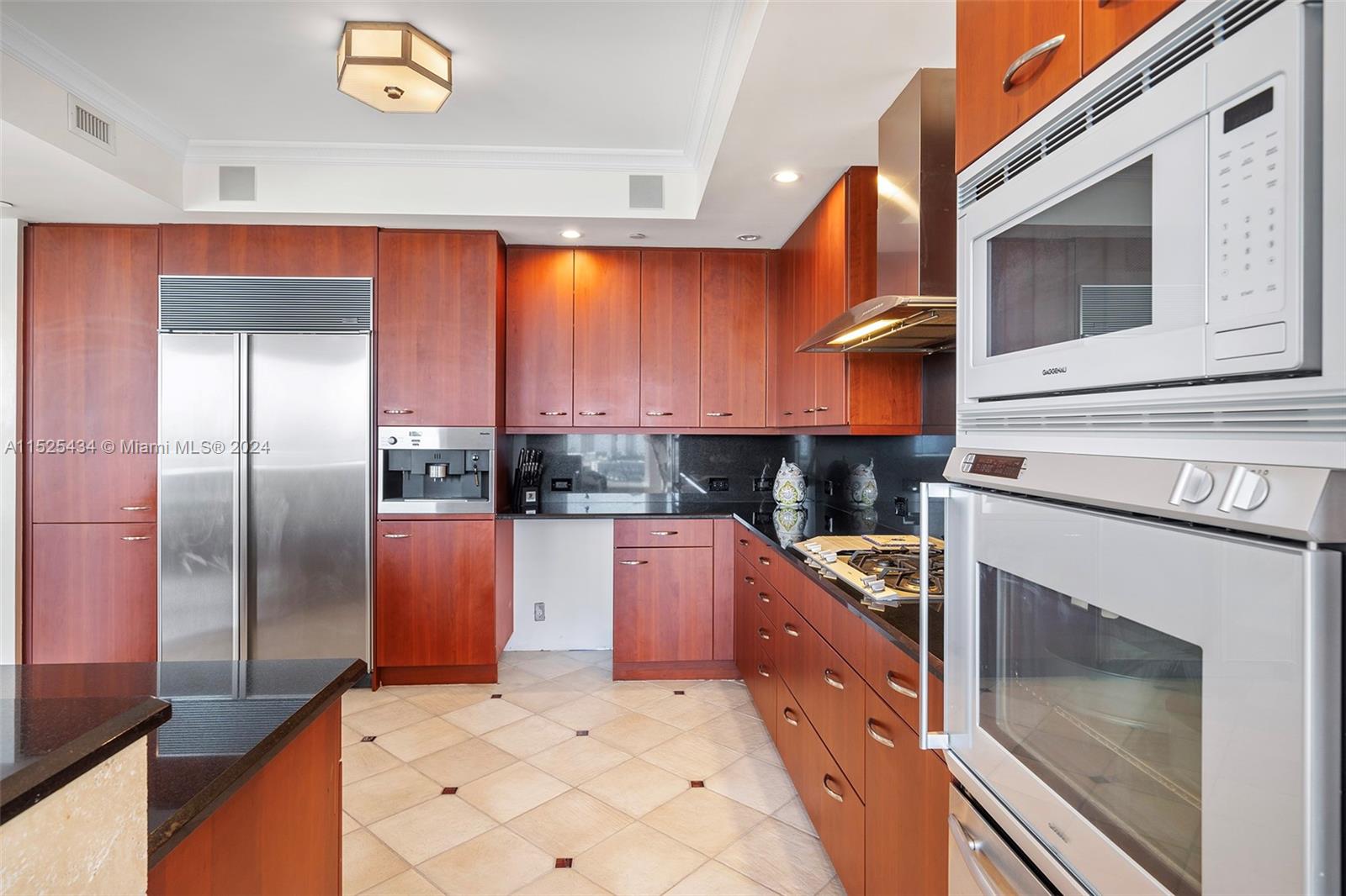 6000 Island Blvd 2406, Aventura, Florida 33160, 4 Bedrooms Bedrooms, ,3 BathroomsBathrooms,Residential,For Sale,6000 Island Blvd 2406,A11525434