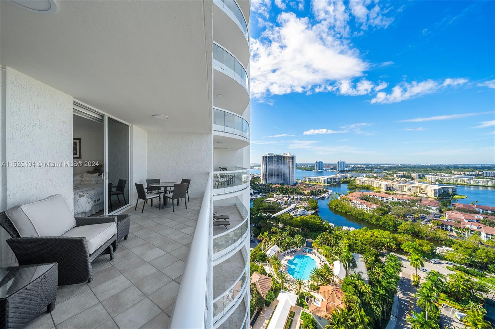 6000 Island Blvd, Aventura, FL, 33160 United States, 4 Bedrooms Bedrooms, ,3 BathroomsBathrooms,Residential,For Sale,Island Blvd,A11525434