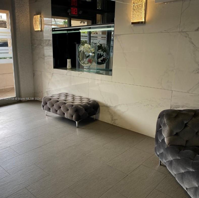 121 Golden Isles Dr 304, Hallandale Beach, Florida 33009, 1 Bedroom Bedrooms, ,1 BathroomBathrooms,Residentiallease,For Rent,121 Golden Isles Dr 304,A11524158