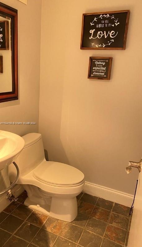 121 Golden Isles Dr 304, Hallandale Beach, Florida 33009, 1 Bedroom Bedrooms, ,1 BathroomBathrooms,Residentiallease,For Rent,121 Golden Isles Dr 304,A11524158