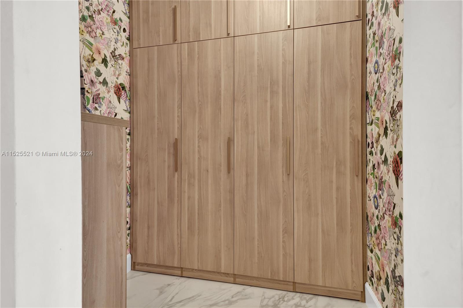 4213 Nautilus Dr, Miami Beach, FL 33140, 5 Bedrooms Bedrooms, ,5 BathroomsBathrooms,Residential,For Sale,Nautilus Dr,A11525521