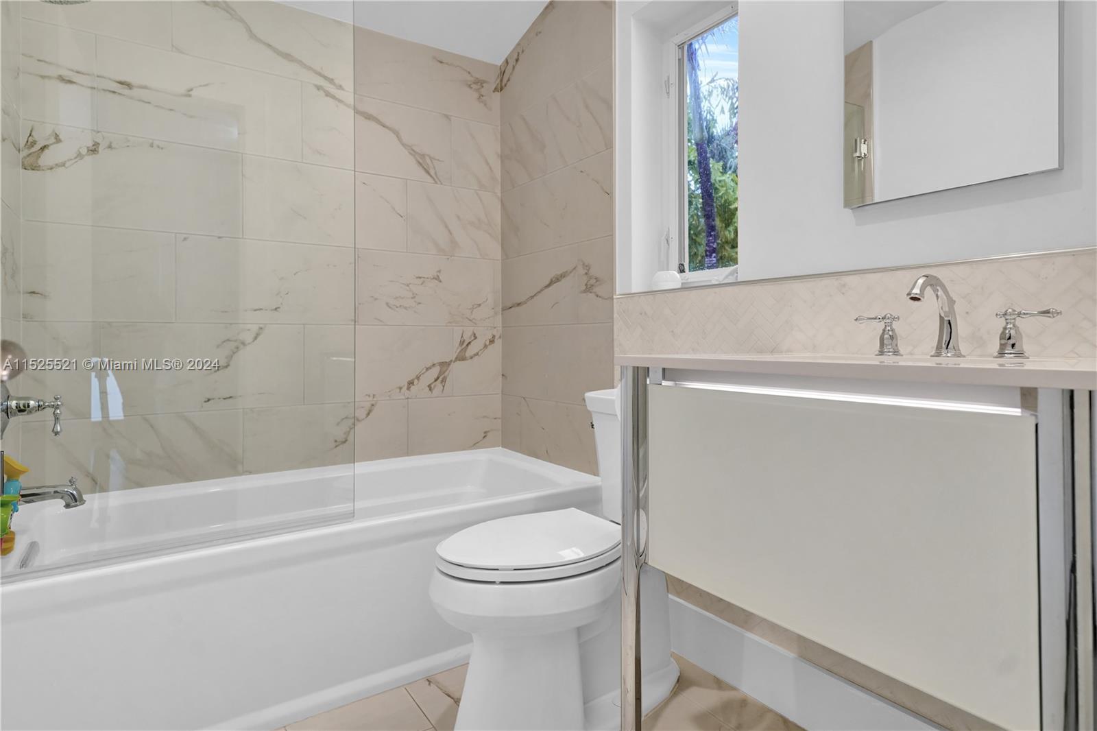 4213 Nautilus Dr, Miami Beach, Florida 33140, 5 Bedrooms Bedrooms, ,5 BathroomsBathrooms,Residential,For Sale,4213 Nautilus Dr,A11525521