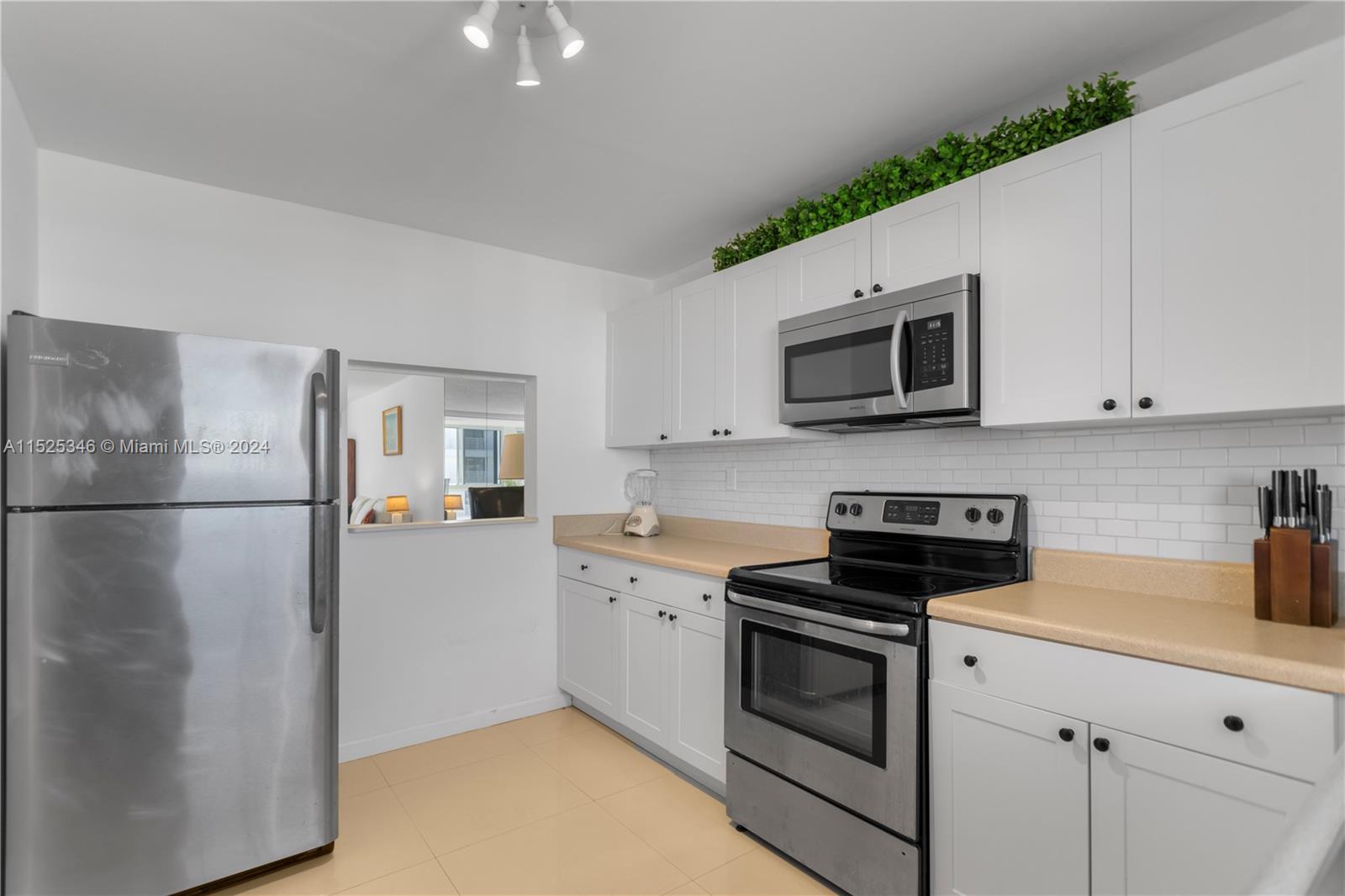 3100 49th St, Fort Lauderdale, FL, 33308 United States, 2 Bedrooms Bedrooms, ,2 BathroomsBathrooms,Residential,For Sale,49th St,A11525346