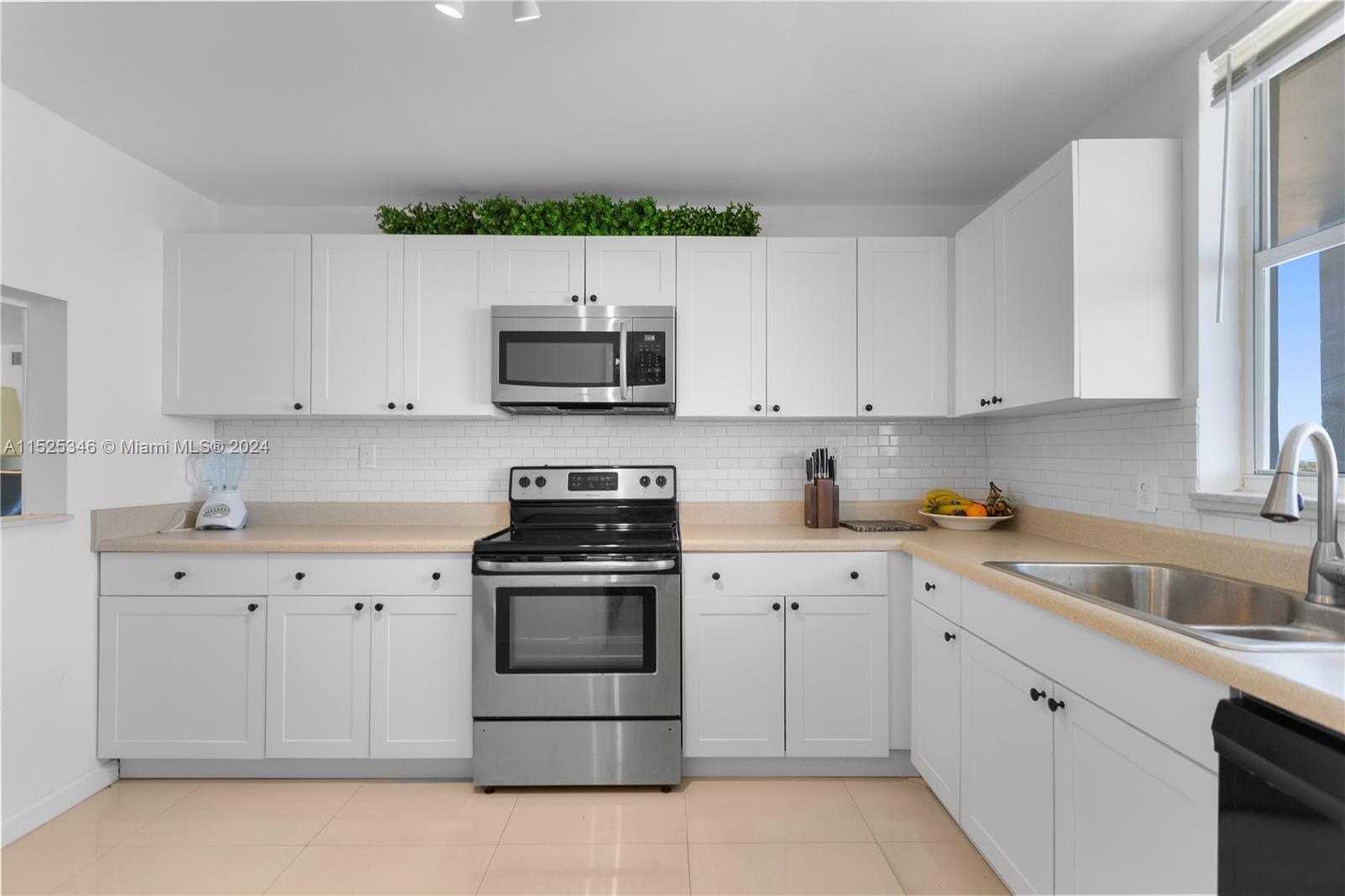 3100 49th St, Fort Lauderdale, FL, 33308 United States, 2 Bedrooms Bedrooms, ,2 BathroomsBathrooms,Residential,For Sale,49th St,A11525346