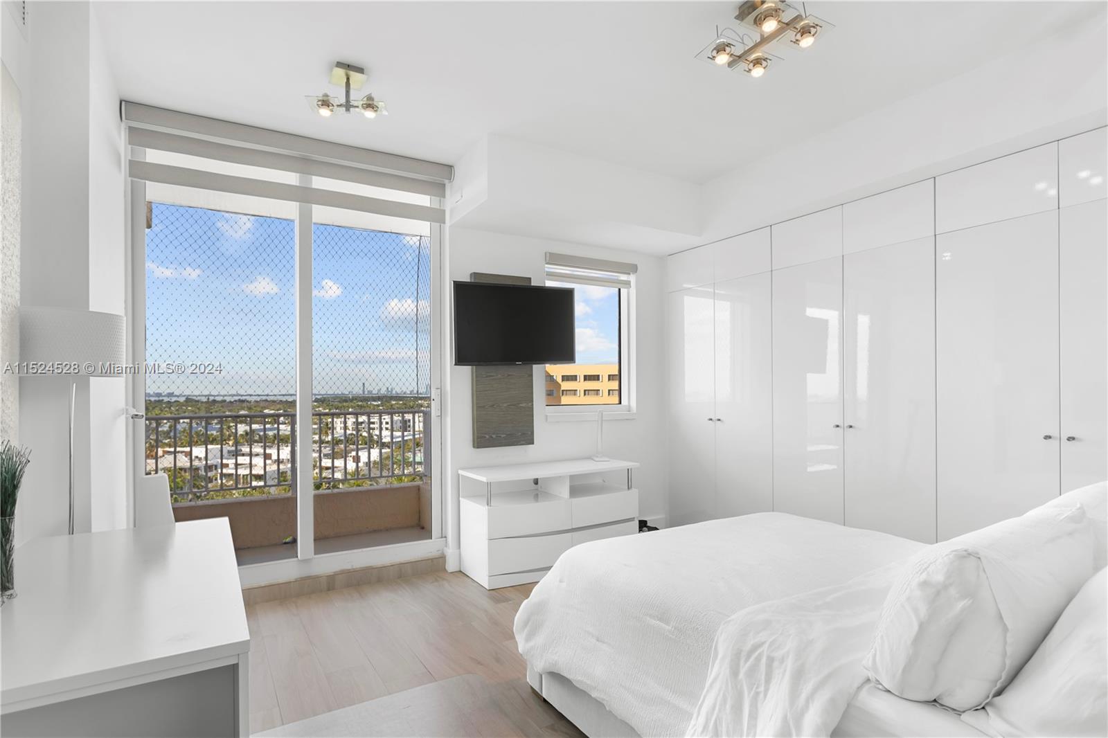 781 Crandon Blvd, Key Biscayne, FL, 33149 United States, 3 Bedrooms Bedrooms, ,3 BathroomsBathrooms,Residential,For Sale,Crandon Blvd,A11524528