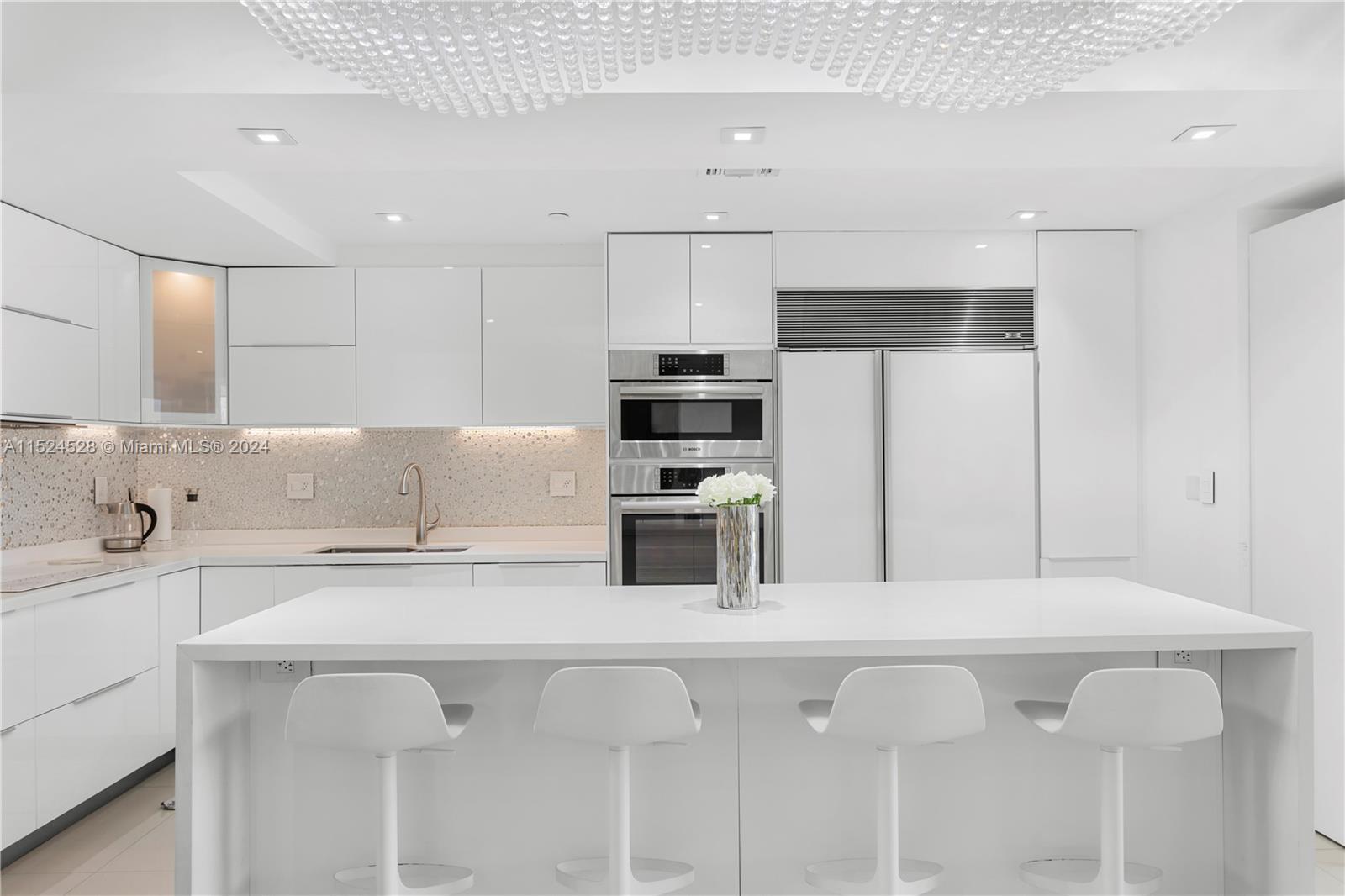 781 Crandon Blvd, Key Biscayne, FL, 33149 United States, 3 Bedrooms Bedrooms, ,3 BathroomsBathrooms,Residential,For Sale,Crandon Blvd,A11524528