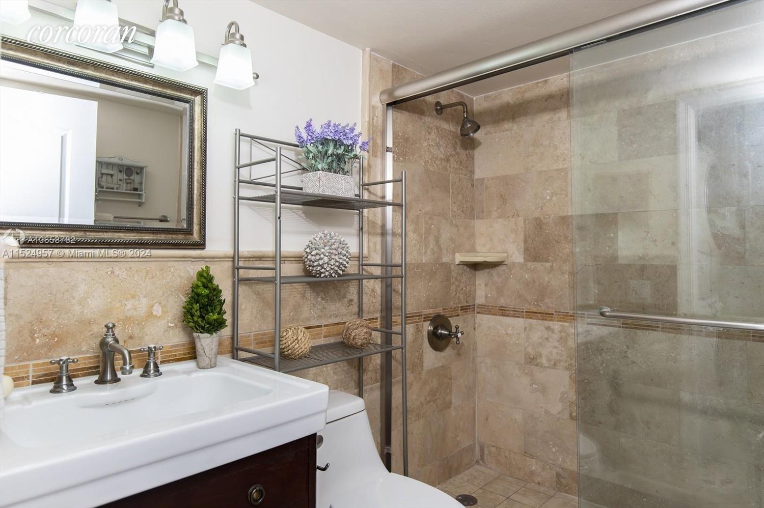 6767 Collins Ave 1210, Miami Beach, Florida 33141, 2 Bedrooms Bedrooms, ,2 BathroomsBathrooms,Residentiallease,For Rent,6767 Collins Ave 1210,A11524957