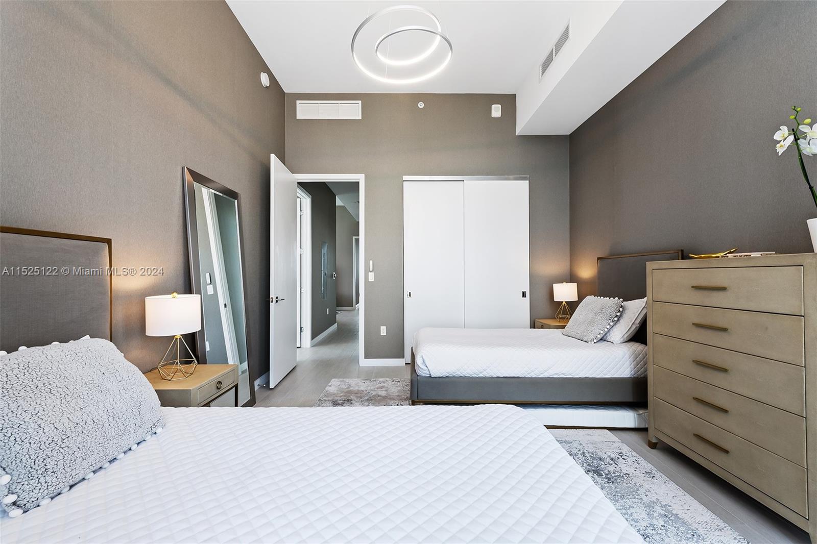 2811 Bayshore Dr, Miami, FL, 33133 United States, 3 Bedrooms Bedrooms, ,3 BathroomsBathrooms,Residential,For Sale,Bayshore Dr,A11525122