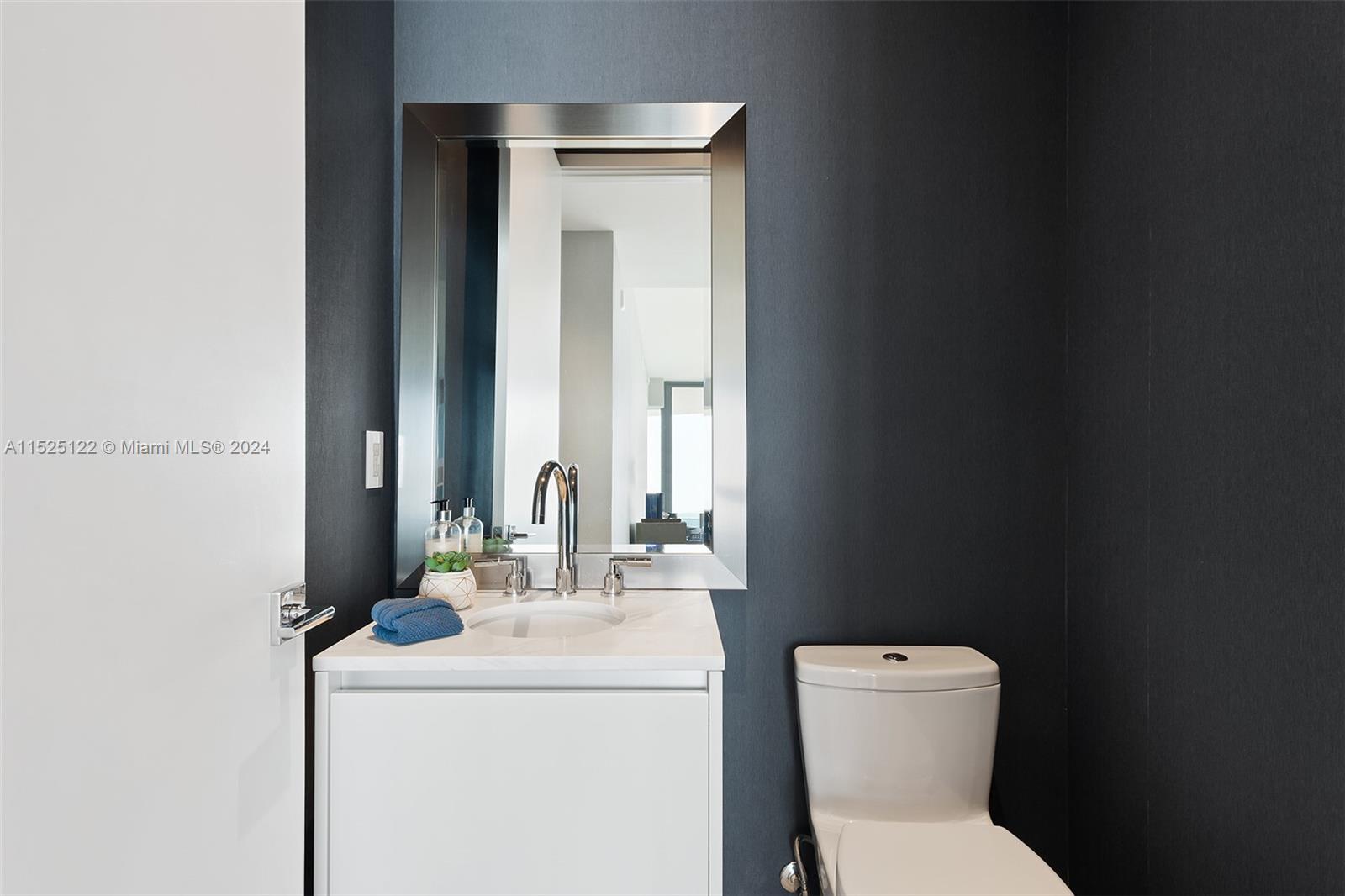 2811 Bayshore Dr, Miami, FL, 33133 United States, 3 Bedrooms Bedrooms, ,3 BathroomsBathrooms,Residential,For Sale,Bayshore Dr,A11525122