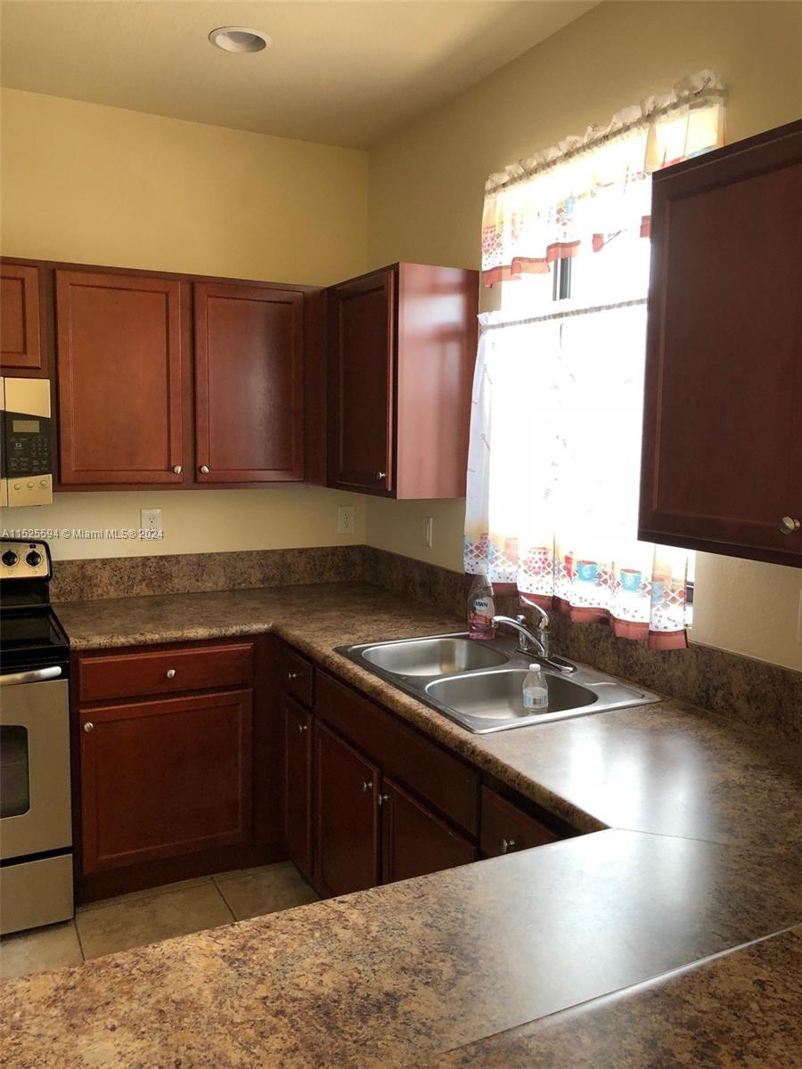 16357 SW 71st Ter 16357, Miami, Florida 33193, 3 Bedrooms Bedrooms, ,2 BathroomsBathrooms,Residentiallease,For Rent,16357 SW 71st Ter 16357,A11525594