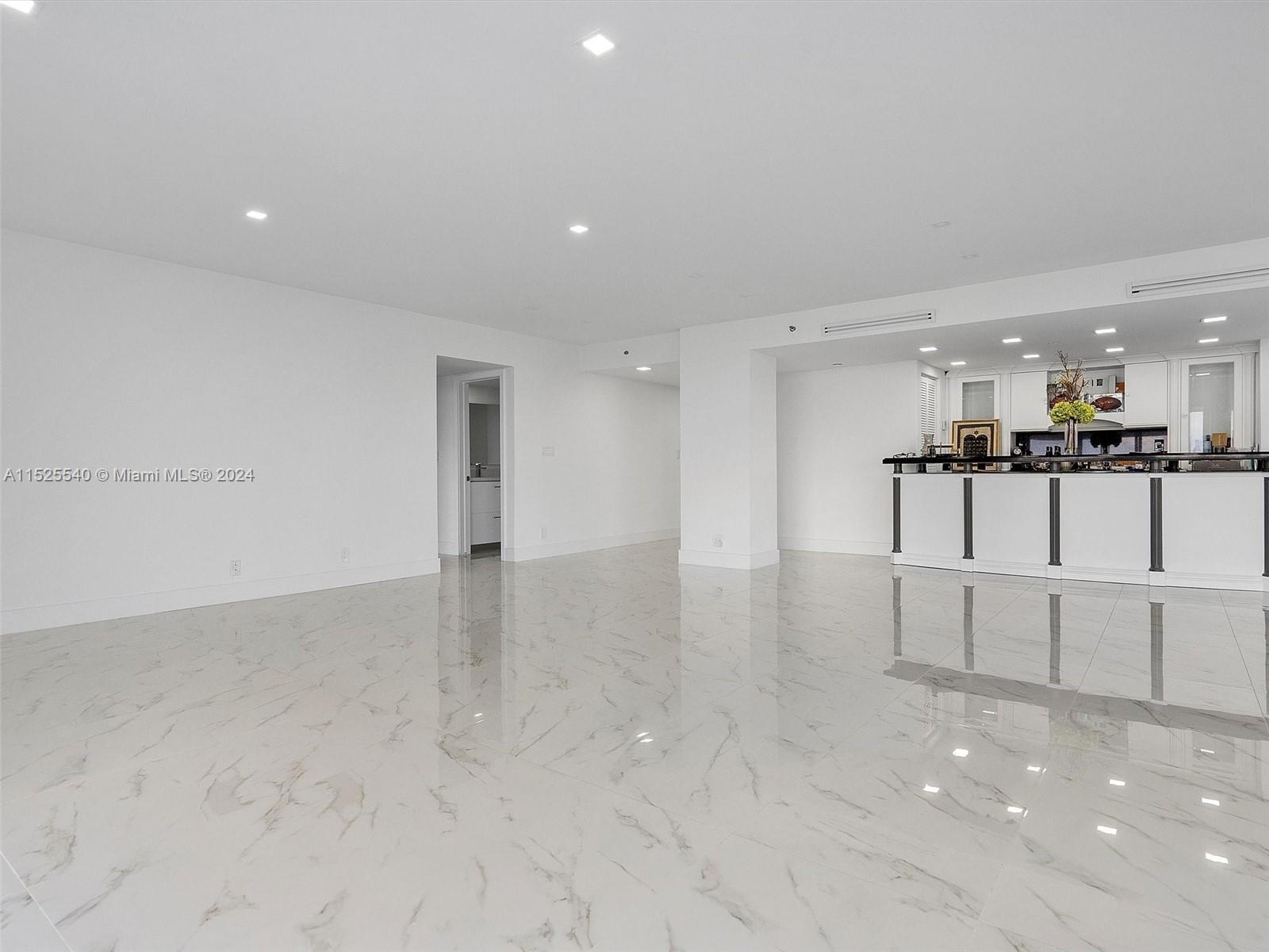 19707 Turnberry Way 5J, Aventura, Florida 33180, 5 Bedrooms Bedrooms, ,5 BathroomsBathrooms,Residential,For Sale,19707 Turnberry Way 5J,A11525540