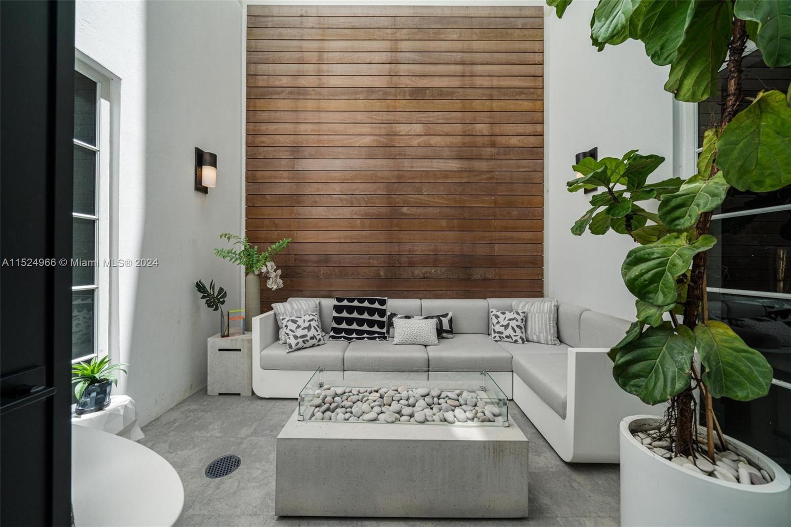 6020 Aqua Path, Miami Beach, FL, 33141 United States, 4 Bedrooms Bedrooms, ,5 BathroomsBathrooms,Residential,For Sale,Aqua Path,A11524966