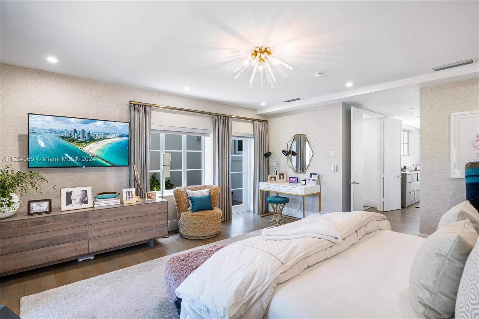 6020 Aqua Path, Miami Beach, Florida 33141, 4 Bedrooms Bedrooms, ,5 BathroomsBathrooms,Residential,For Sale,6020 Aqua Path,A11524966