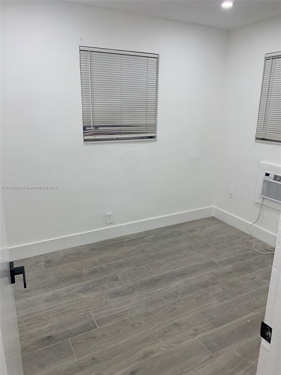 105 NW 14th Way 1, Dania Beach, Florida 33004, 2 Bedrooms Bedrooms, ,1 BathroomBathrooms,Residentiallease,For Rent,105 NW 14th Way 1,A11525504