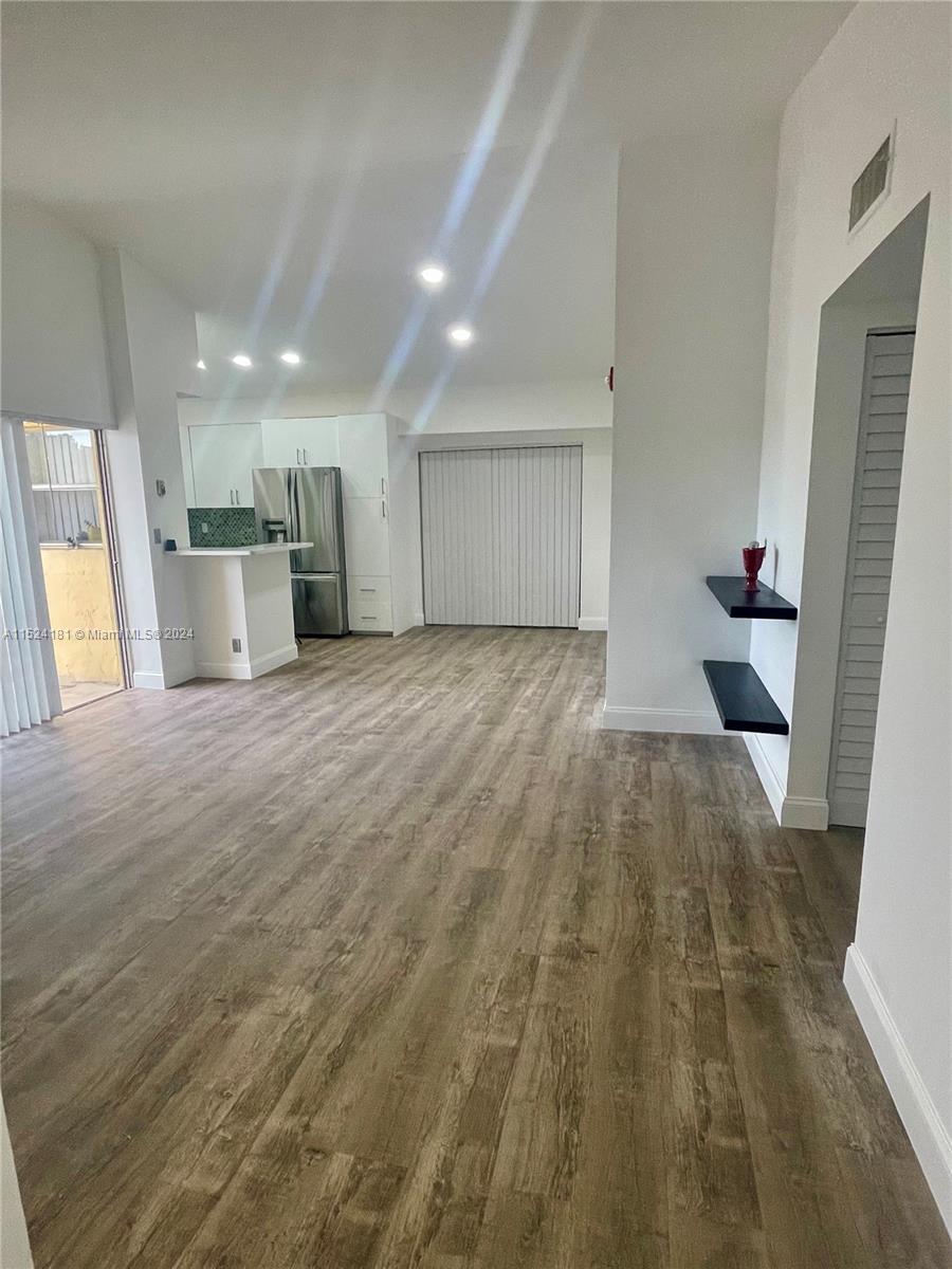 7610 Westwood Dr 126, Tamarac, Florida 33321, 2 Bedrooms Bedrooms, ,2 BathroomsBathrooms,Residential,For Sale,7610 Westwood Dr 126,A11524181