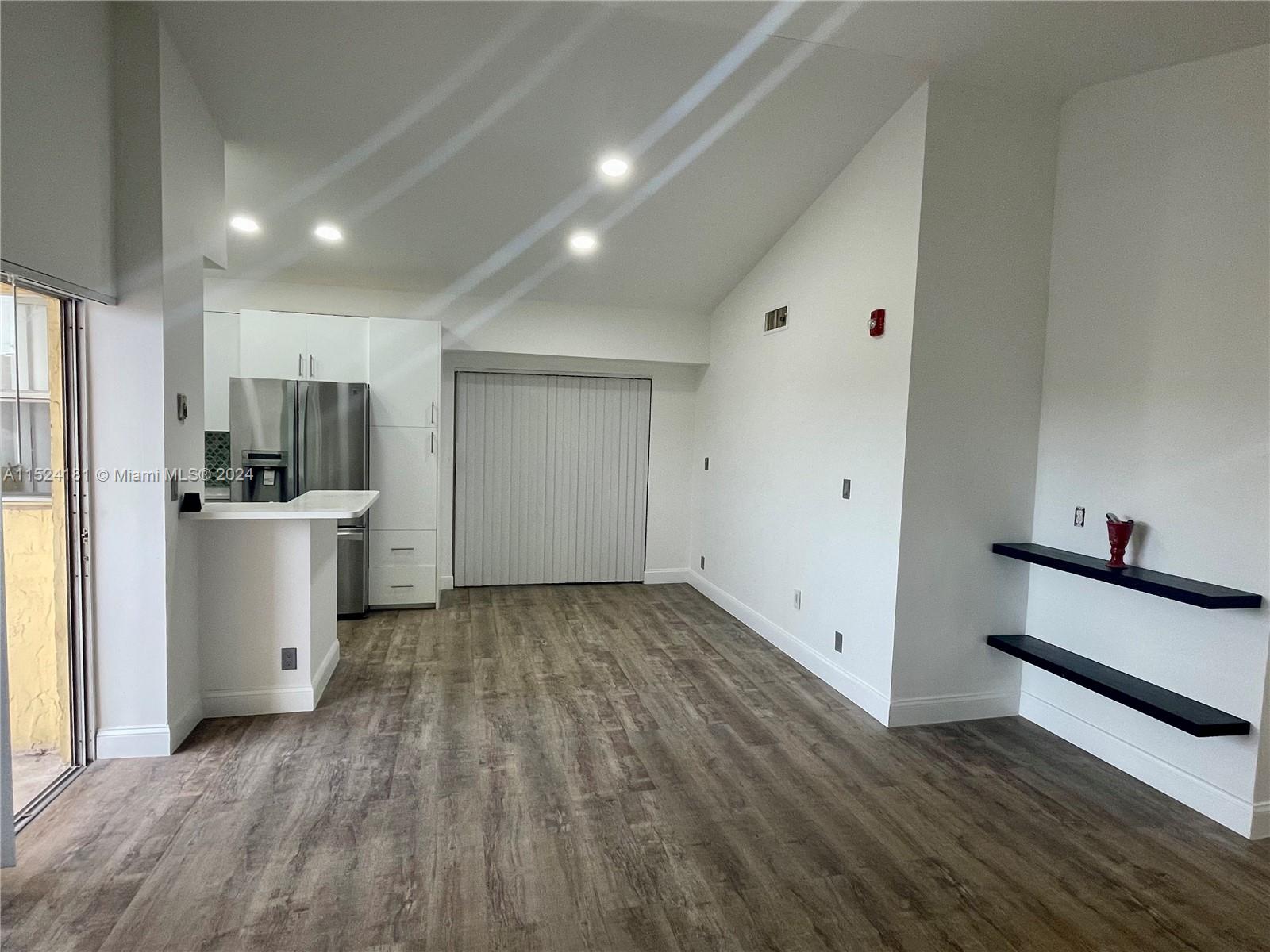 7610 Westwood Dr 126, Tamarac, Florida 33321, 2 Bedrooms Bedrooms, ,2 BathroomsBathrooms,Residential,For Sale,7610 Westwood Dr 126,A11524181