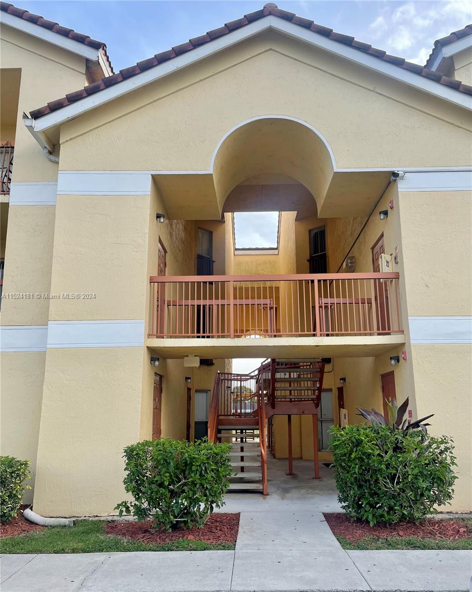 7610 Westwood Dr 126, Tamarac, Florida 33321, 2 Bedrooms Bedrooms, ,2 BathroomsBathrooms,Residential,For Sale,7610 Westwood Dr 126,A11524181