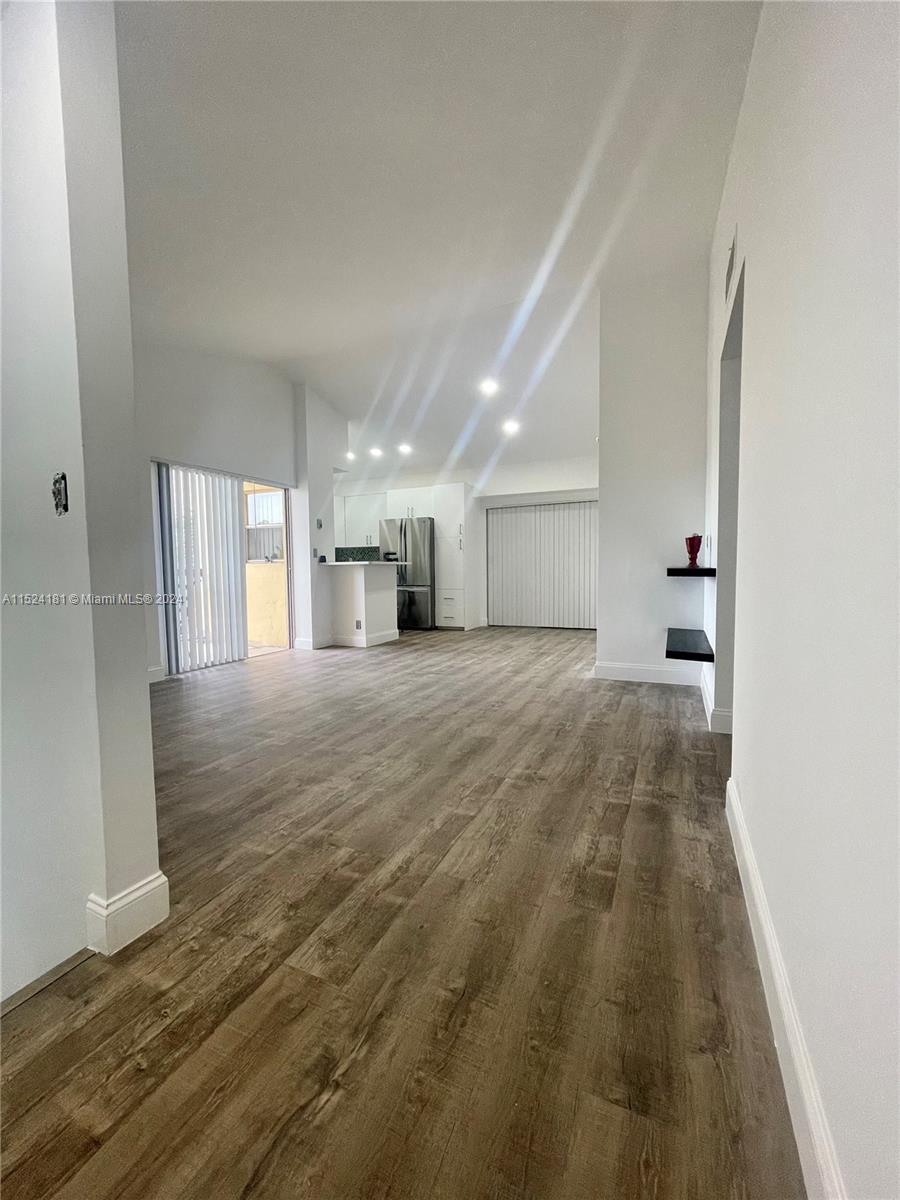 7610 Westwood Dr 126, Tamarac, Florida 33321, 2 Bedrooms Bedrooms, ,2 BathroomsBathrooms,Residential,For Sale,7610 Westwood Dr 126,A11524181