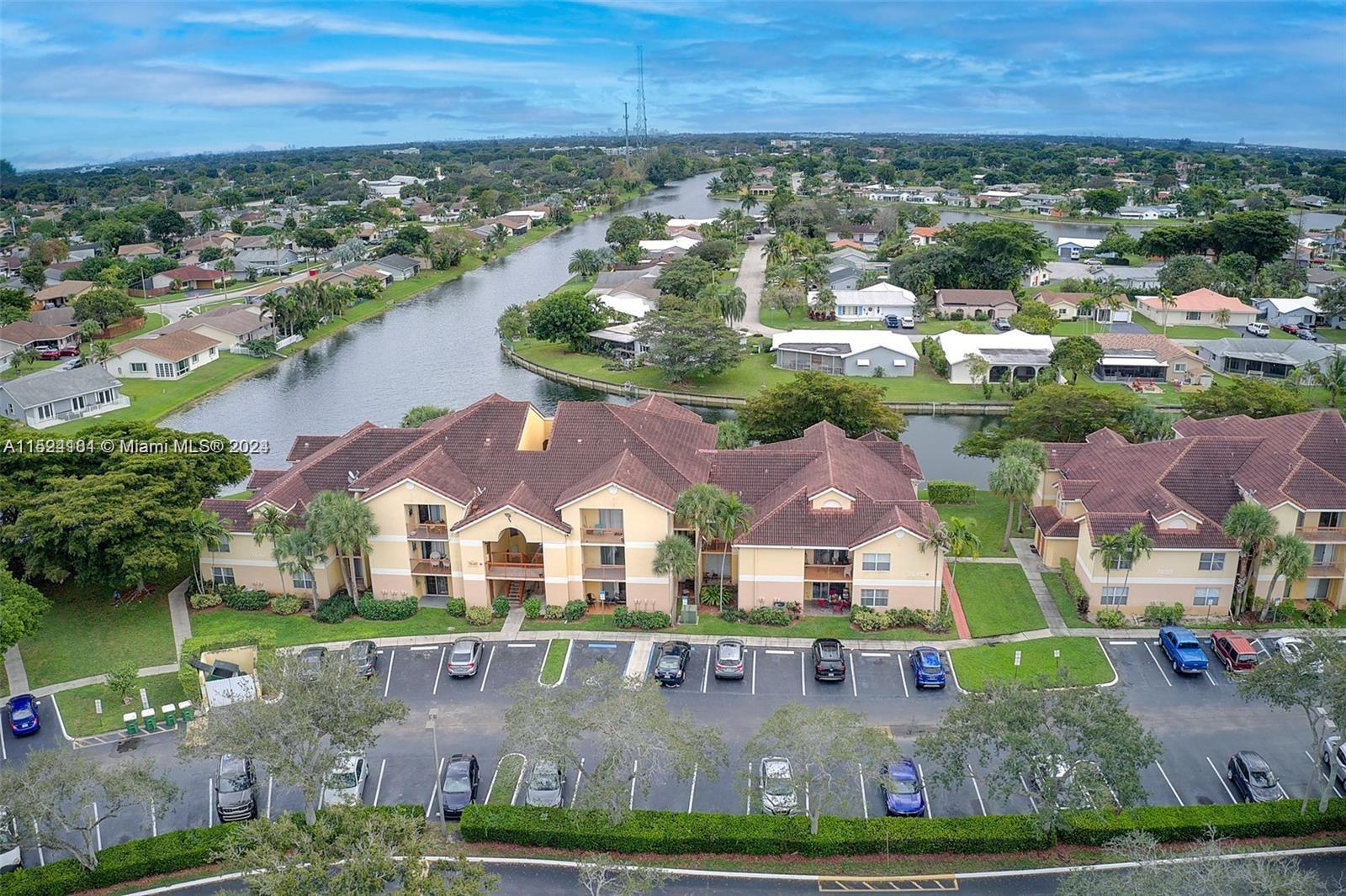 7610 Westwood Dr 126, Tamarac, Florida 33321, 2 Bedrooms Bedrooms, ,2 BathroomsBathrooms,Residential,For Sale,7610 Westwood Dr 126,A11524181