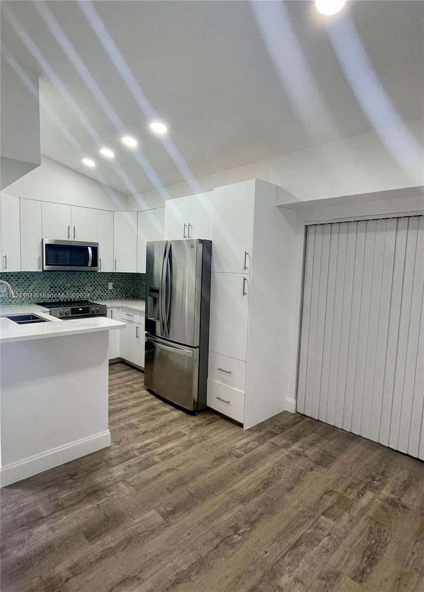 7610 Westwood Dr 126, Tamarac, Florida 33321, 2 Bedrooms Bedrooms, ,2 BathroomsBathrooms,Residential,For Sale,7610 Westwood Dr 126,A11524181