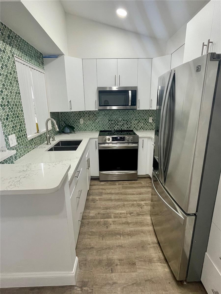 7610 Westwood Dr 126, Tamarac, Florida 33321, 2 Bedrooms Bedrooms, ,2 BathroomsBathrooms,Residential,For Sale,7610 Westwood Dr 126,A11524181