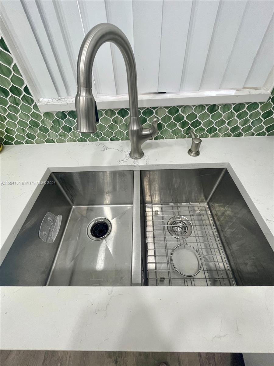 7610 Westwood Dr 126, Tamarac, Florida 33321, 2 Bedrooms Bedrooms, ,2 BathroomsBathrooms,Residential,For Sale,7610 Westwood Dr 126,A11524181