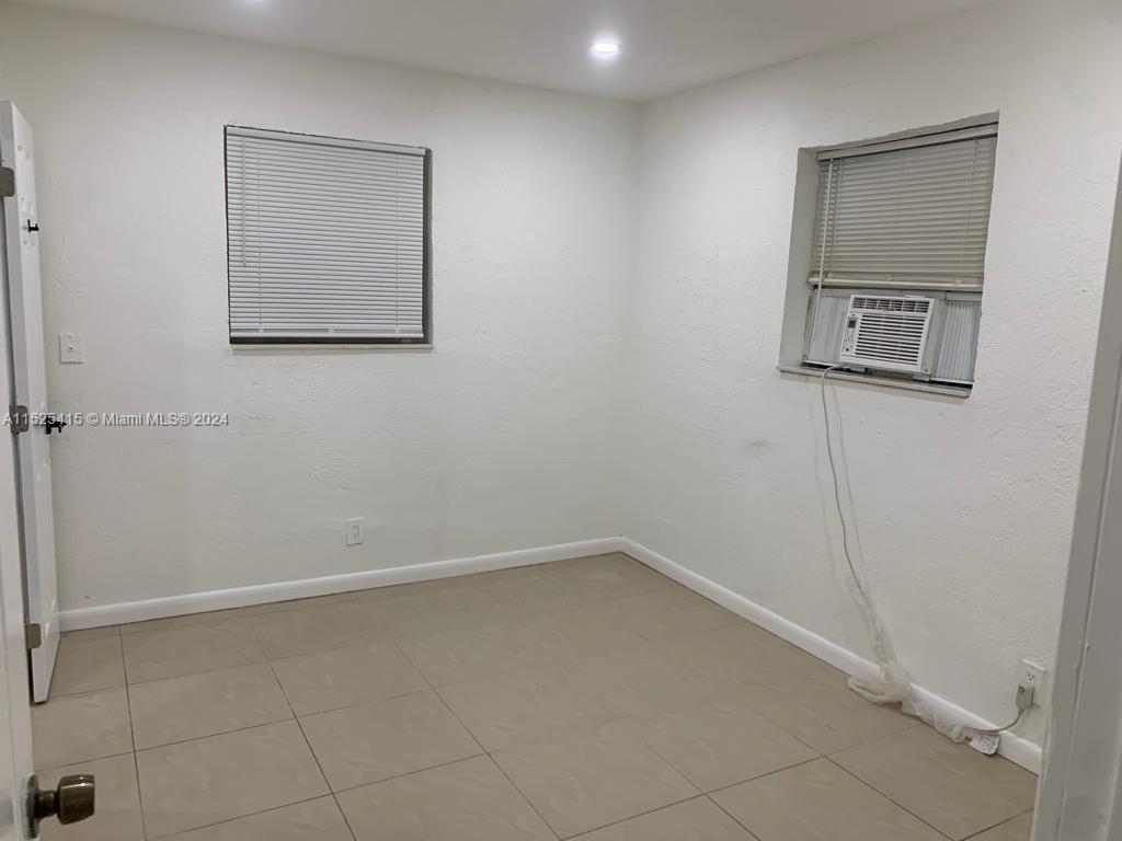Hallandale Beach, Florida 33009, 2 Bedrooms Bedrooms, ,1 BathroomBathrooms,Residentiallease,For Rent,A11525415