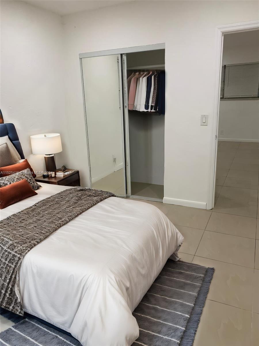 Hallandale Beach, Florida 33009, 2 Bedrooms Bedrooms, ,1 BathroomBathrooms,Residentiallease,For Rent,A11525415