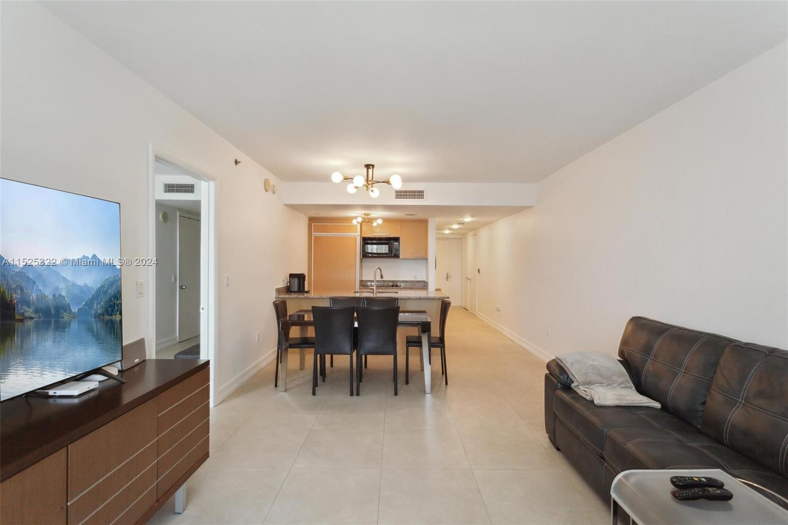 1800 S OCEAN DR 809, Hallandale Beach, Florida 33009, 2 Bedrooms Bedrooms, ,1 BathroomBathrooms,Residentiallease,For Rent,1800 S OCEAN DR 809,A11525322