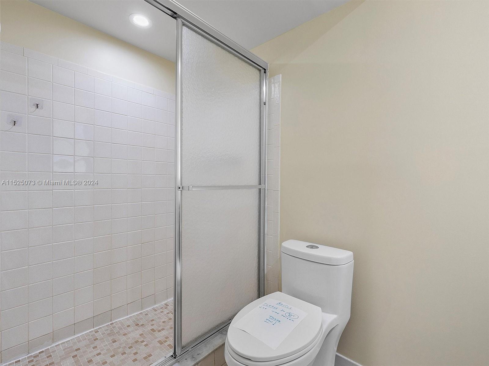 219 NE 14th Ave 101, Hallandale Beach, Florida 33009, 2 Bedrooms Bedrooms, ,2 BathroomsBathrooms,Residential,For Sale,219 NE 14th Ave 101,A11525073