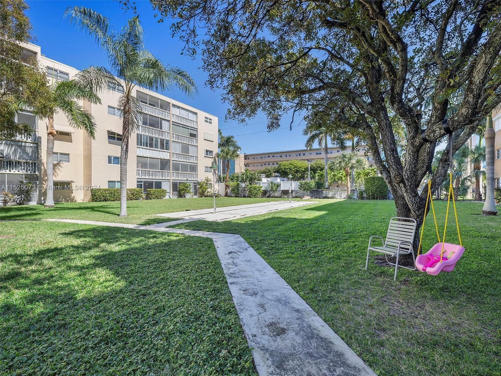 219 NE 14th Ave 101, Hallandale Beach, Florida 33009, 2 Bedrooms Bedrooms, ,2 BathroomsBathrooms,Residential,For Sale,219 NE 14th Ave 101,A11525073