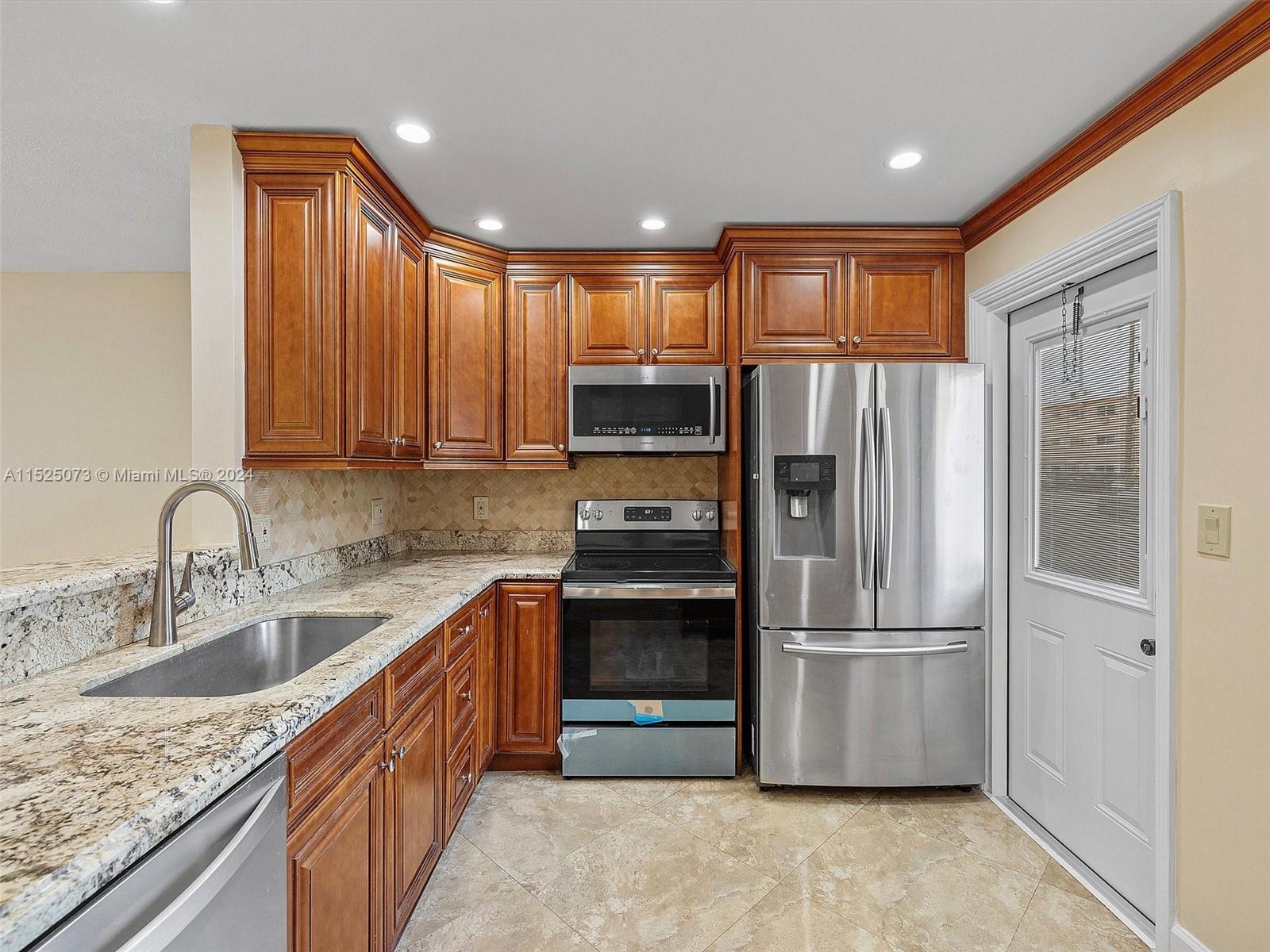 219 NE 14th Ave 101, Hallandale Beach, Florida 33009, 2 Bedrooms Bedrooms, ,2 BathroomsBathrooms,Residential,For Sale,219 NE 14th Ave 101,A11525073